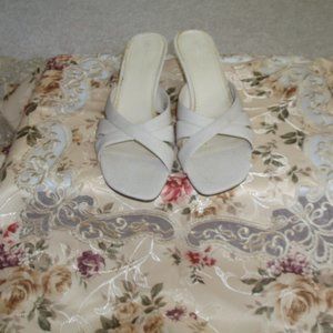 White Stag Slide Sandals - Size 9 1/2 Medium - Cloth outer Man Made Material